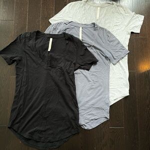 ARITZIA V-NECK SHIRT BUNDLE